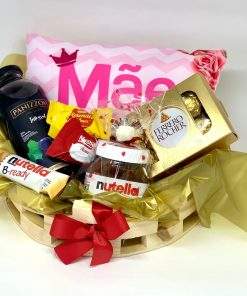 Box com suco de uva Integral ou pode ser vinho, Bombons variedades e Chocolates Ferrero Rocher